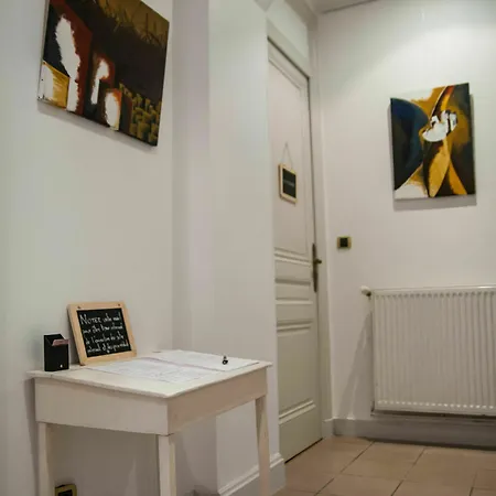 לינה וארוחת בוקר Felix Dort 3*